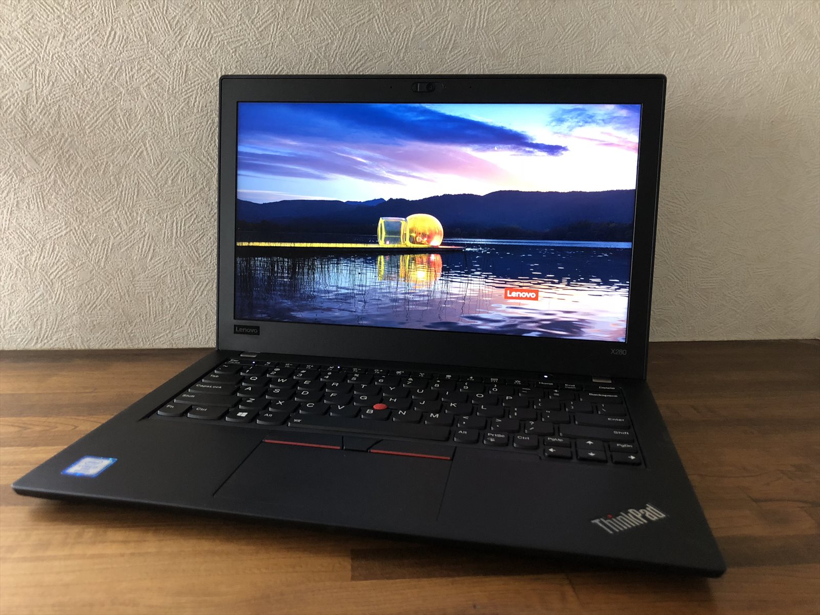 ThinkPad X280 16GB タッチスクリーン 英字配列バックライト付き